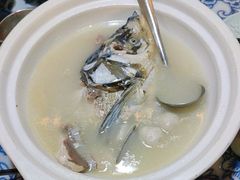 -卢大鲜鱼头捞饭(美利广场店)