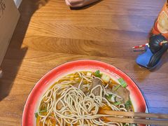 -楚东君•襄阳牛肉面牛杂煲(陆家嘴正大店)