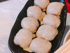 花膠雲吞-鲜入围煮花胶鸡海鲜火锅