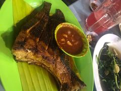 -明记烧鱼美味店