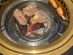 -山川小町·极番烧肉(新地假日广场店)
