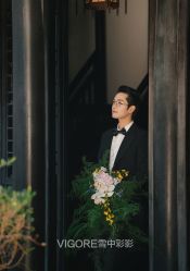 -雪中彩影婚纱摄影·微光艺术中心