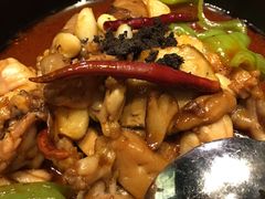 -云海肴·汽锅鸡·云南菜(天山百盛优客店)