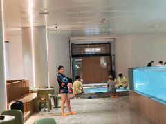 -涨巢·潮玩水疗局