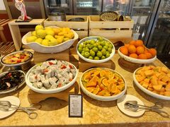 -大中华希尔顿酒店-念自助餐·嗨啤·小龙虾
