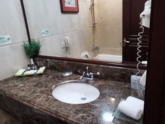 -曲江惠宾苑宾馆(大雁塔大唐不夜城店)