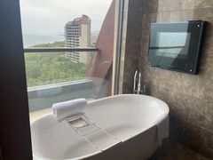 -三亚湾海居铂尔曼度假酒店