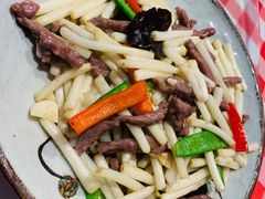 花生苗炒牛柳-龙桥私厨·姜花菊花过桥鱼·顺德菜(容桂店)