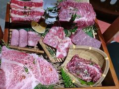 -山川小町·极番烧肉(新地假日广场店)