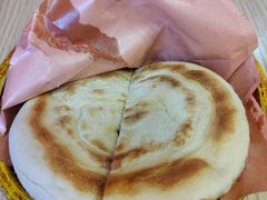 腊汁肉夹膜-大嘻咹biangbiang面(历史博物馆店)