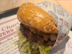 -The Habit Burger Grill 哈比特汉堡(复兴soho店)