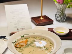 藿香雅鱼鱼丸陪黄金抄手-运·中餐厅(成都华尔道夫酒店)