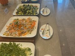 -南郊宾馆·风味自助餐厅·山东十六地市特色菜