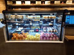 面包甜点陈列柜-玖壹咖啡(临河街店)