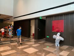 -深圳宝安体育馆希尔顿欢朋酒店