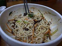 -云海肴·汽锅鸡·云南菜(天山百盛优客店)