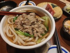 -梅龙镇广场