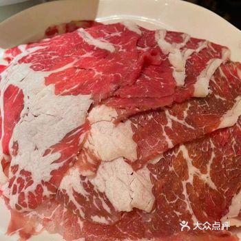 「巴奴毛肚火锅(环球港店)」排队人数很多，但是网上可