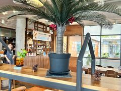 -ROAST coffee & eatery
