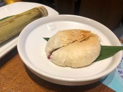 玫瑰鲜花饼-云海肴·汽锅鸡·云南菜(苏州中心店)