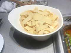 -海底捞火锅(金山百联店)