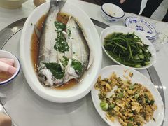 -丹水桥地锅鱼·翘嘴鲌·地方特色全鱼宴(丹江口大坝店)