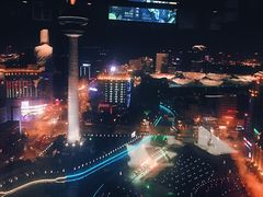 -云顶旋转自助景观餐厅