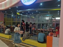 -雅乐达儿童乐园(海韵广场店)