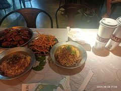 -巴厘龙虾·榜首油焖大虾(音乐学院·沿江酒馆店)
