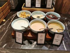 -广州万富希尔顿酒店·感趣自助餐厅·金秋蟹宴生蚝海鲜刺身