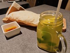 -Efes Turkish & Mediterranean Cuisine 艾菲斯餐厅(陆家嘴店)