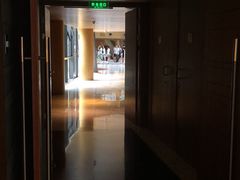 -上海滴水湖皇冠假日酒店