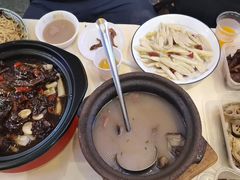 -霄汉牛三鲜湖北砂锅菜(万松园2店)