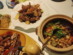 -八府香鸭·啫啫煲(华山路店)