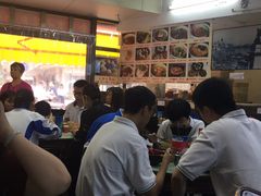 等位区-食惠里小笼包面馆(越秀店)