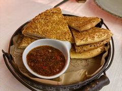 招牌龟兹芝麻胡饼-龟兹KUCINA·新疆菜(前滩L+PLAZA店)