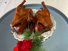 金牌脆皮乳鸽-味可道美食坊(福基路店)