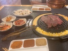 -碳香居烤肉