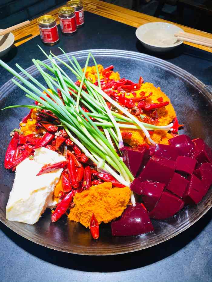 江渝10号老火锅-"真不好意思说自己是路过.然后闻到香味来吃.