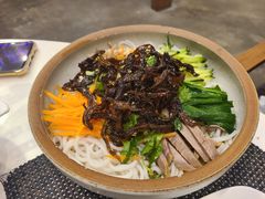 凉拌米线-滇越乘象云南餐厅(豆各庄店)