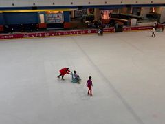 -冰纷万象滑冰场(赣州华润万象城店)