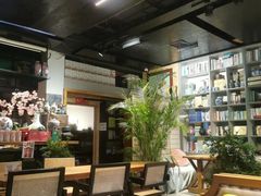 -谷咖啡·鲜花绿植花园餐厅