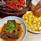 对的地点 遇见对的你 吃黑色经典臭豆腐 匠熙没白来❗️