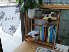 -蜜蜂小象·榴莲千层蛋糕(时代汇11栋店)