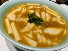 招牌鲜青椒水煮巴沙鱼-俏江南天津时尚曲艺主题餐厅(马场道店)