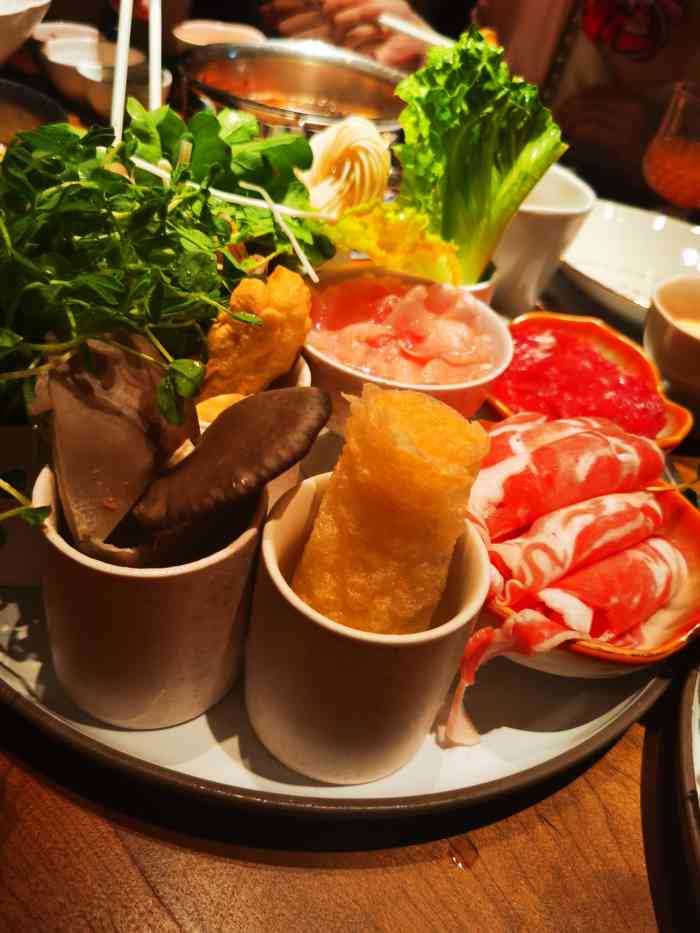 美炉火锅61萤(丽泽天街店)-"谁能想到车水马龙的大望路还有这么安静