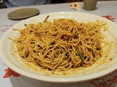 -肥肥虾庄·金牌油焖大虾(汉口城市广场店)
