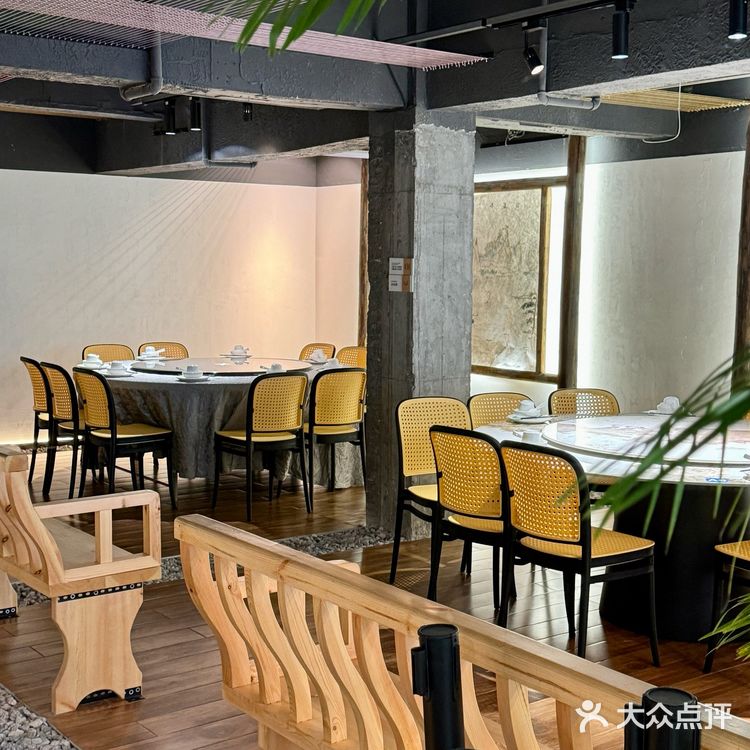 来桂林怎么能不吃啤酒鱼呢！️啤酒白骨魚 鱼肉蛮入味滴！