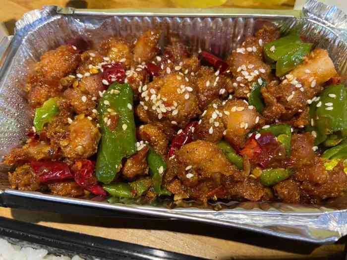 一纸鸡(日信国际店)-"分量挺足的,一个人都还没吃完,鸡肉里面放.