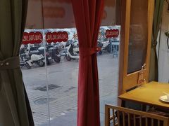 -湘阁里辣(沙井华润万家店)